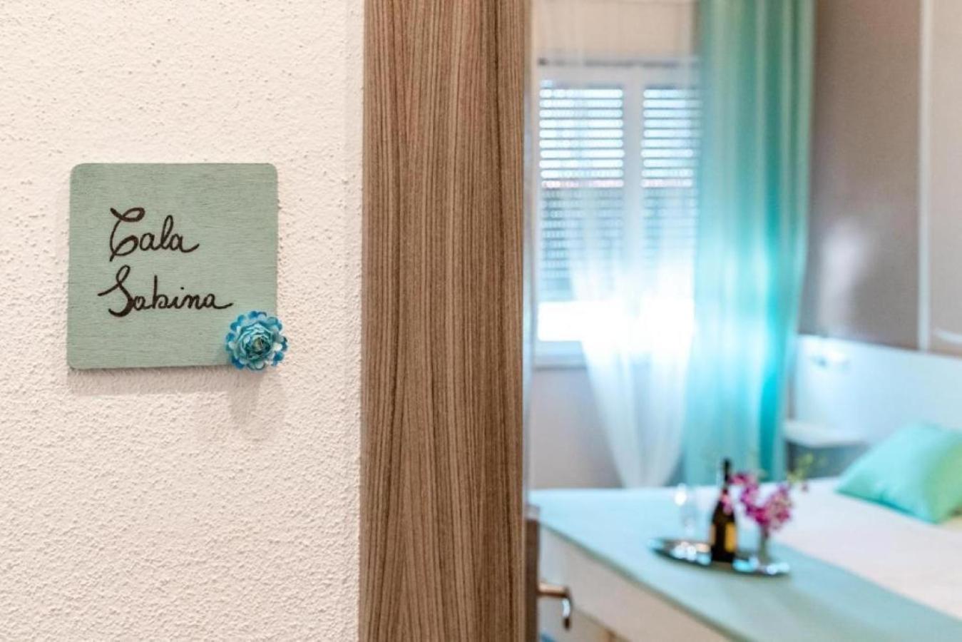 La Smeralda - Boutique Rooms And Breakfast Golfo Aranci Buitenkant foto